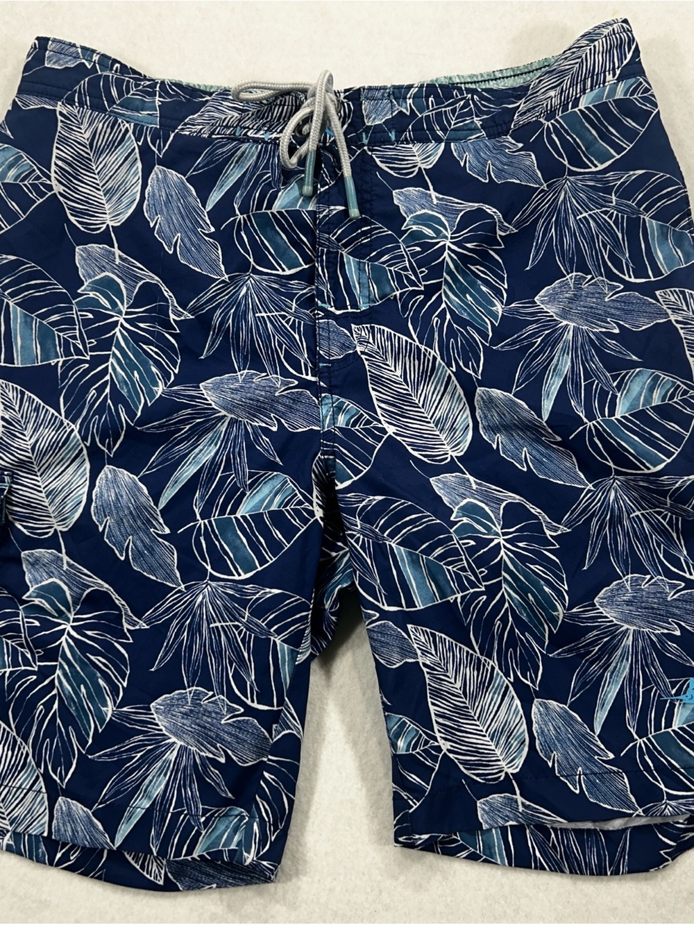 Tommy Bahama Men’s M Blue Tropical Floral Board Shorts Swim Trunks